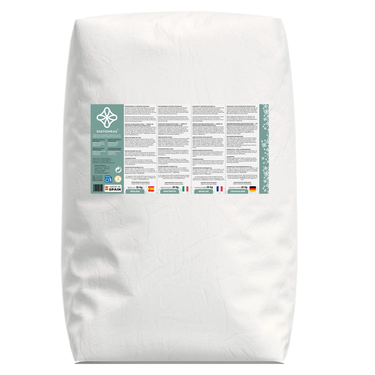 Saco blanco de 25 kg de tierra de diatomeas con etiquetas en varios idiomas